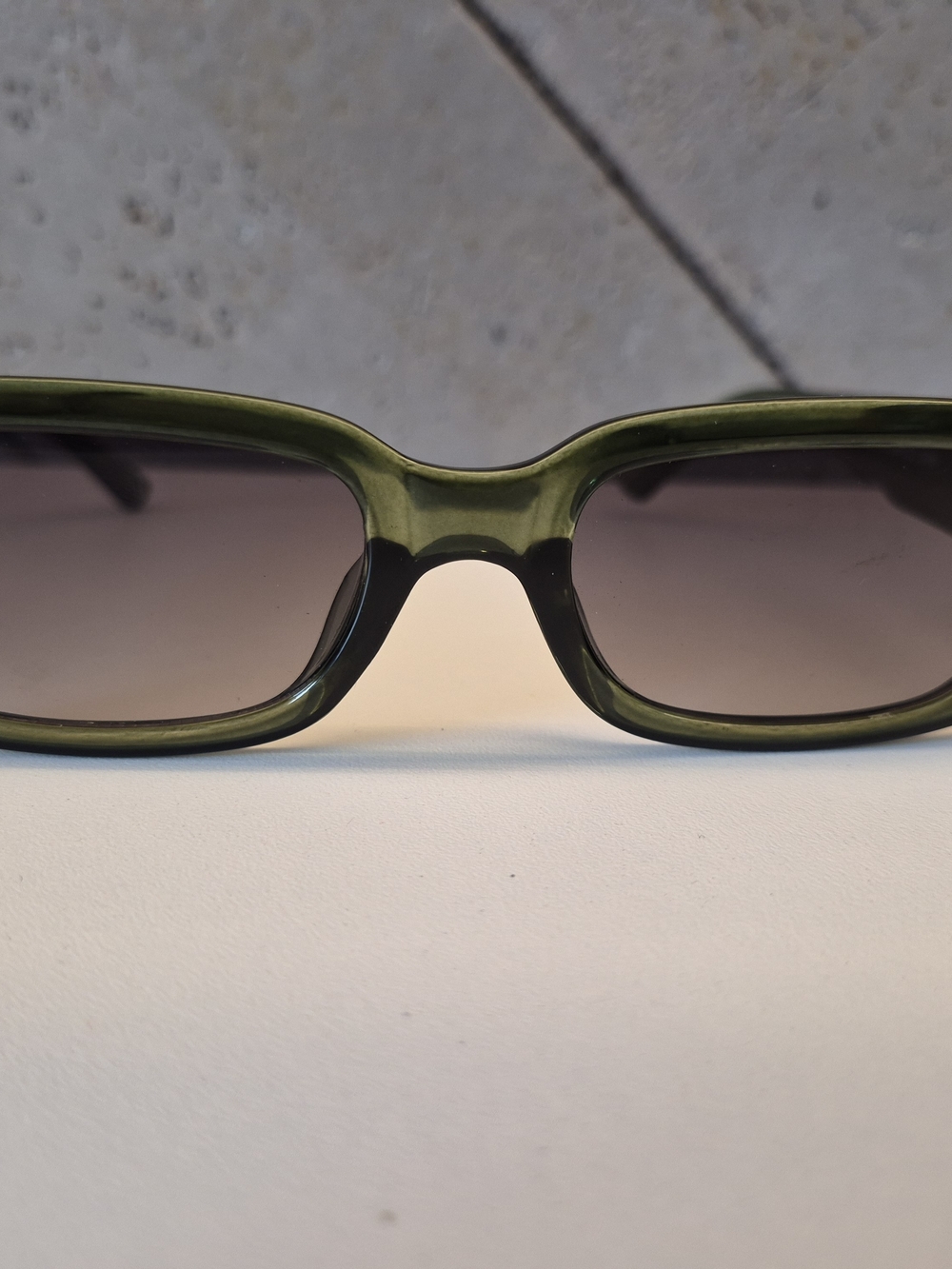 FRYE AND CO. Olive Green Rectangular Women's Sunglasses with Gradient Lenses